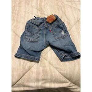 Levis NWT Girls 4/5 511 Skinny Fit Knee Length Distressed Med. Wash Jean Shorts
